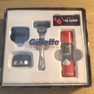 Gillette men’s shave care razor gift set